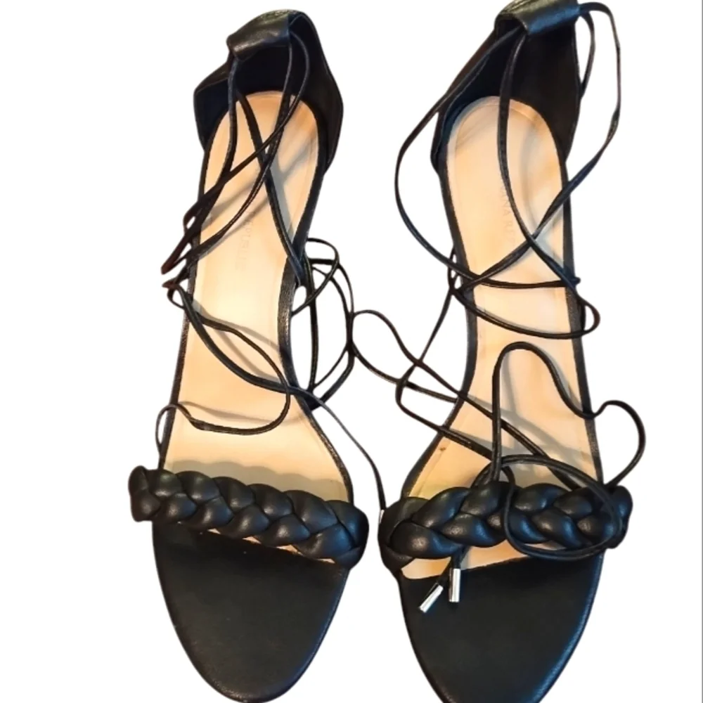 Banana Republic Treccia Leather heels
